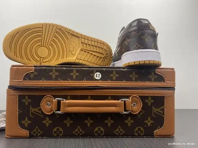 Cheap AJ1 1 Off-Louis Air Jordan x OW LOW 0425